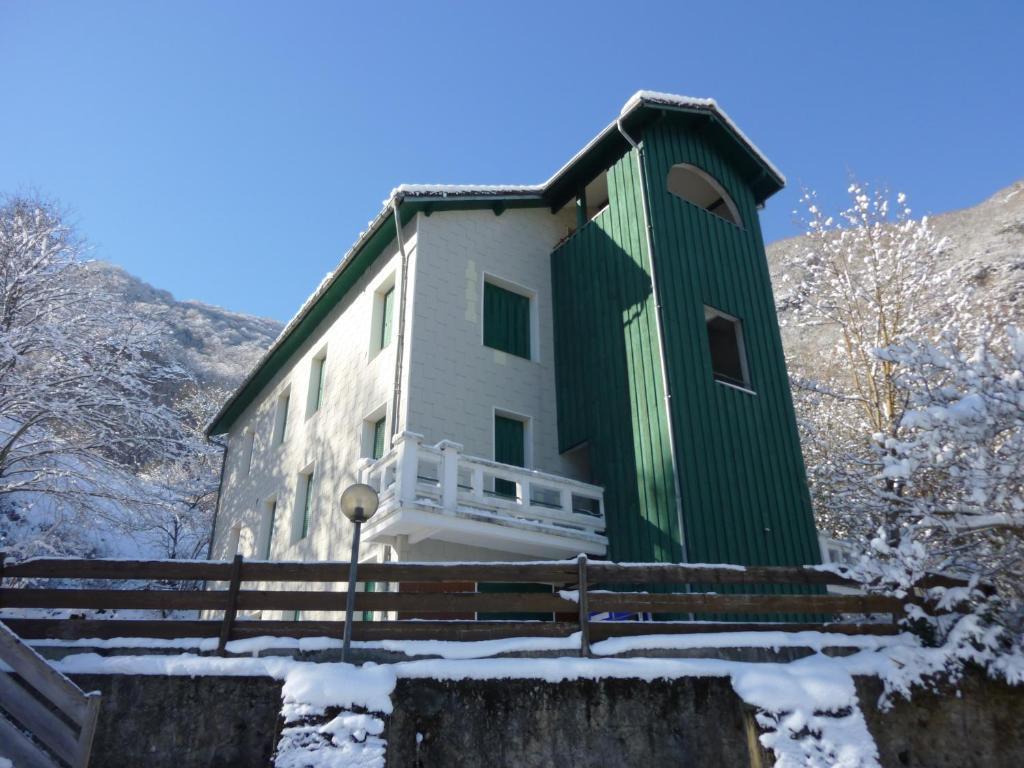 Appartements Les Pins Cierp ภายนอก รูปภาพ