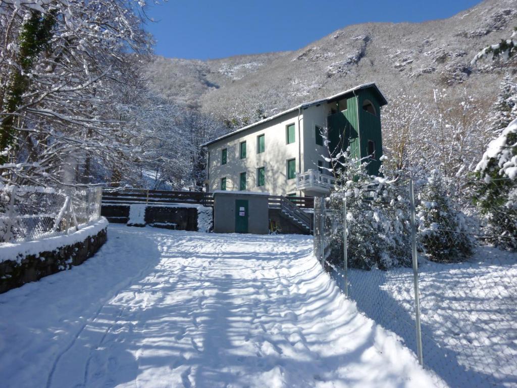Appartements Les Pins Cierp ภายนอก รูปภาพ